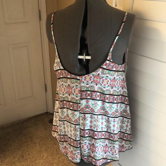 Top - Picture 2 of 2